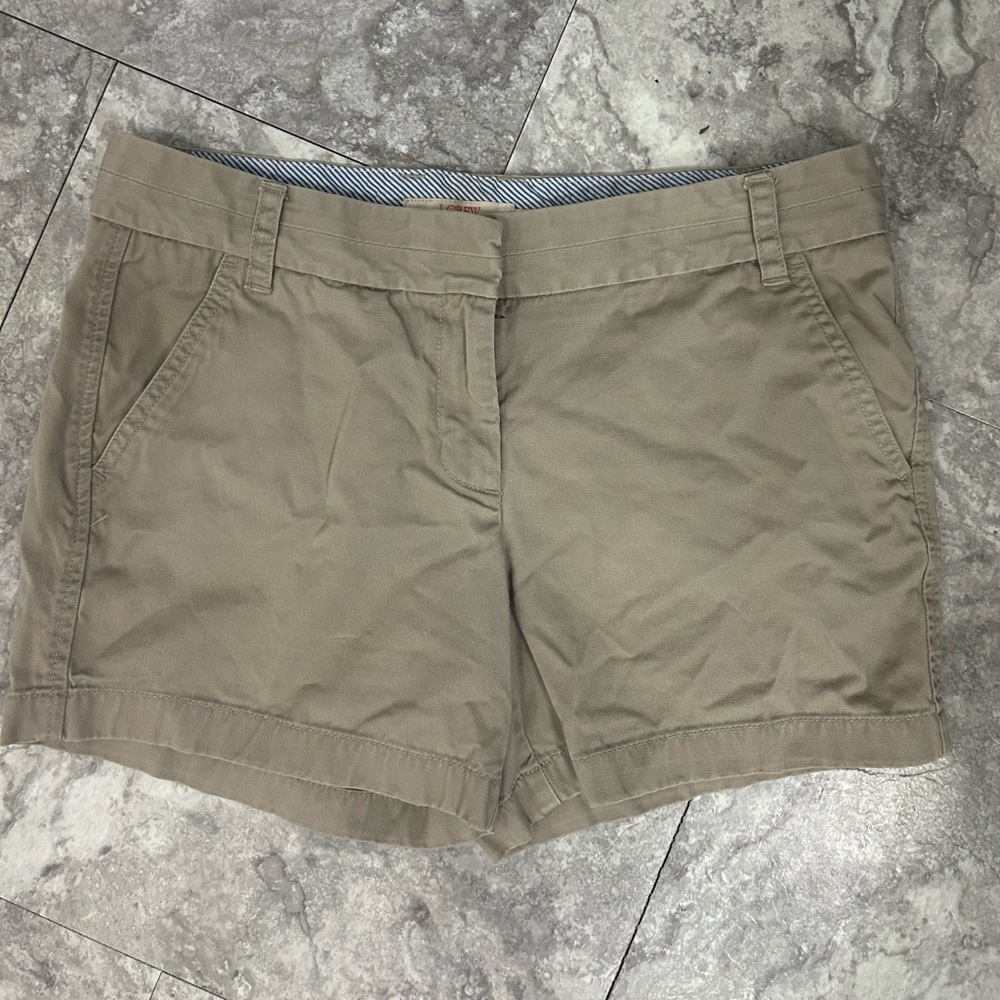 J. Crew Broken in Chino women’s shorts | khaki | size 8